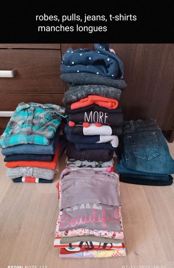 Lot tee-shirt, jeans, pulls