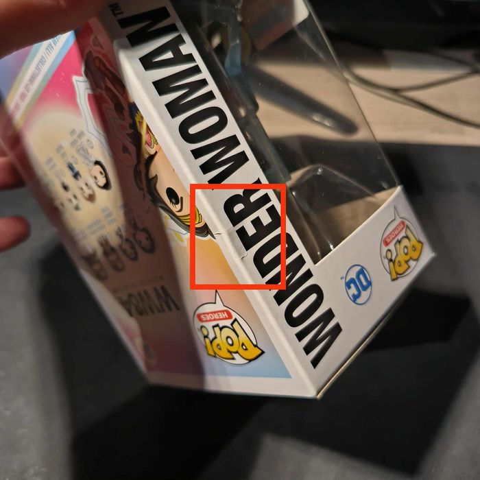 Figurine Funko Pop / Wonder Woman 361 / WW84 / Dc Comics / Fall Convention 2020 Gitd - photo numéro 9