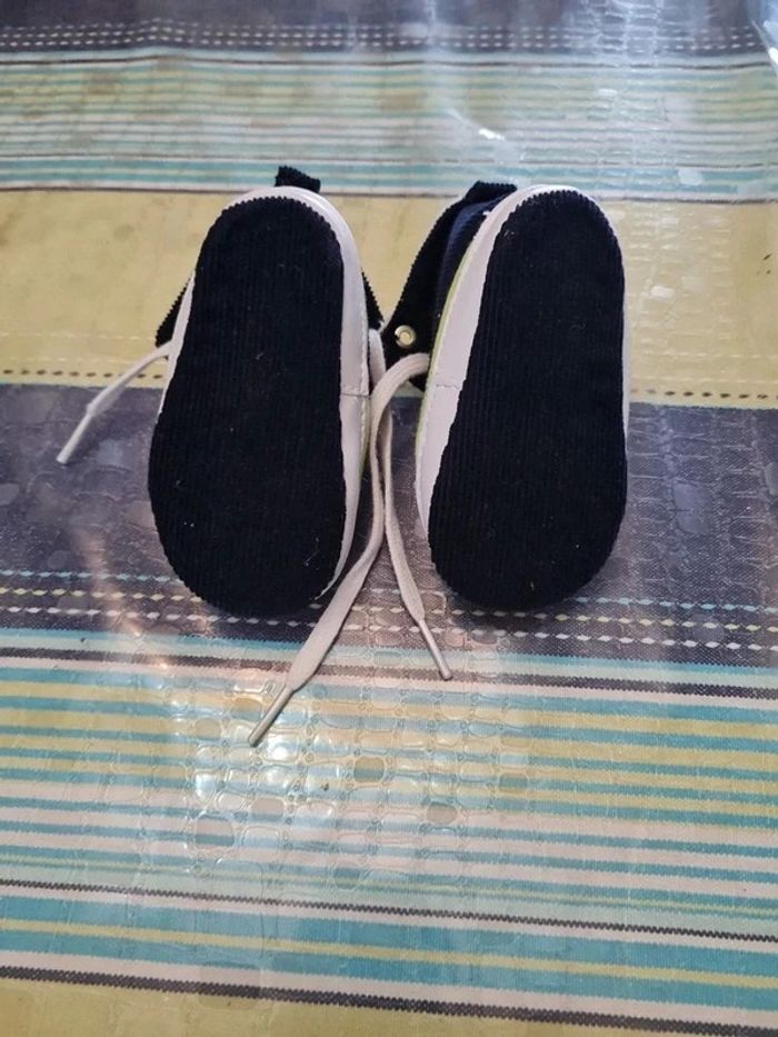Chaussures bébé 6/9mois. - photo numéro 4