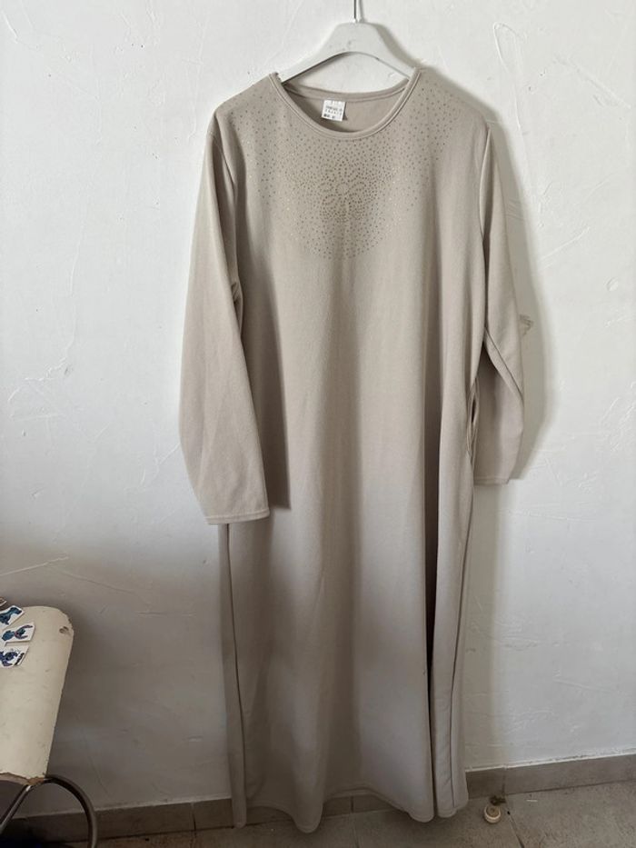 Djellaba, 734