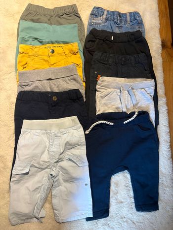 Lot de 11 pantalons taille 6 mois 