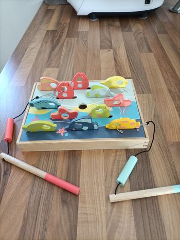 Pêche à la ligne en bois avec 2 cannes à pêche