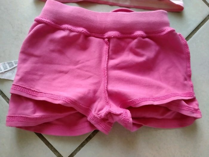 Joli petit ensemble été jupe short et débardeur. Bébé 6 mois - photo numéro 11