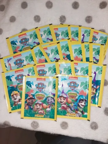 Lot 20 pochettes pat patrouille paw patrol dino rescue neuves