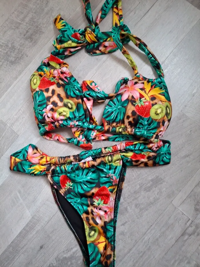 Maillot coloré 2pces brassière et tanga - photo numéro 2