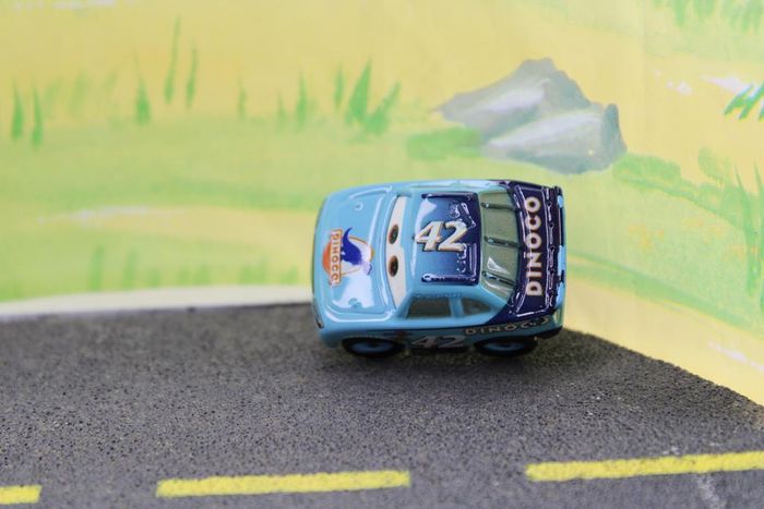 Disney Pixxar cars mini racer Cal Weather - photo numéro 9