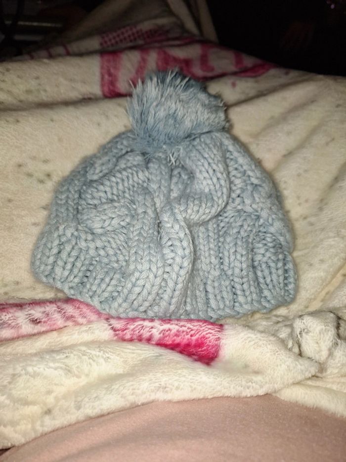 Bonnet enfant bon état