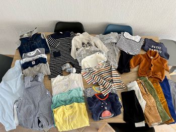 Lot de vêtements bébé 12 mois