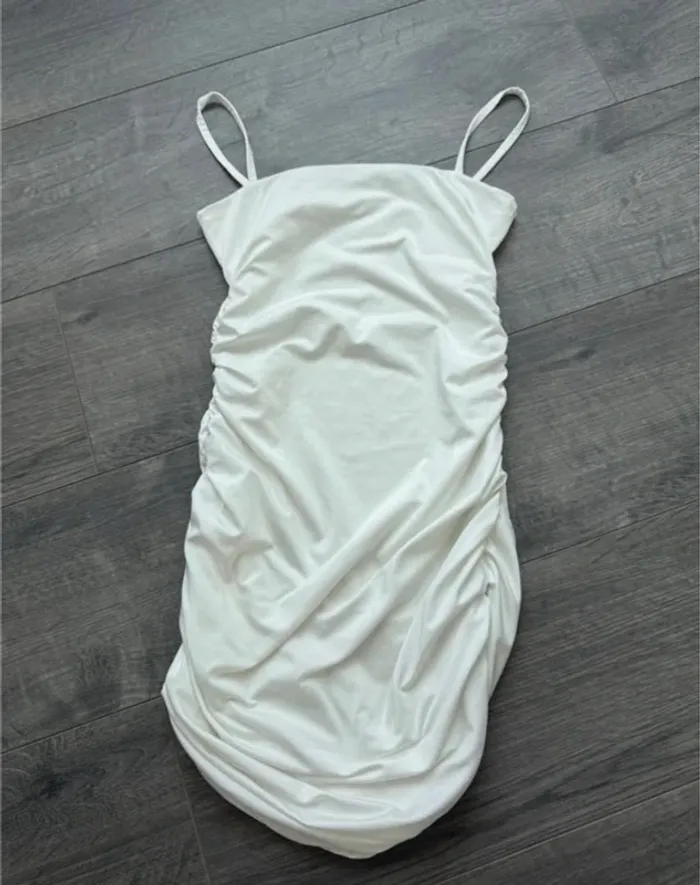 Mini robe blanche Shein taille S ou 36