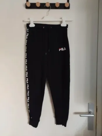Survêtement FILA taille 8/10 ans