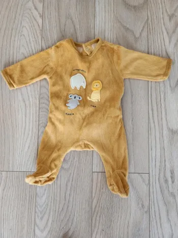 Pyjama en velours Kiabi 1 mois
