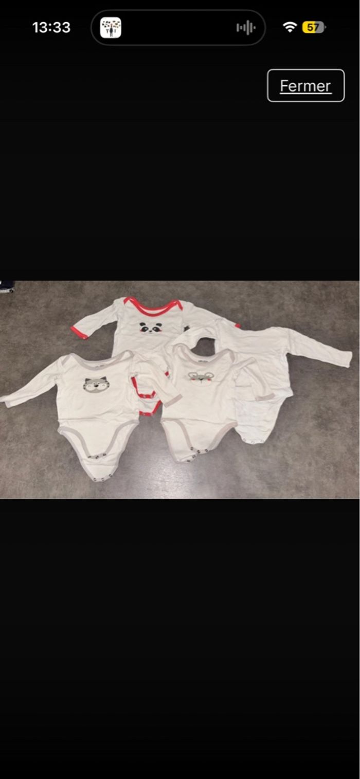 Lot bodies 12 mois bébé fille