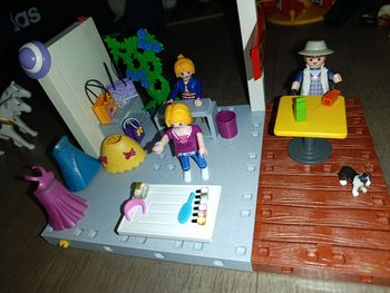 Lot magasin vêtements playmobil 