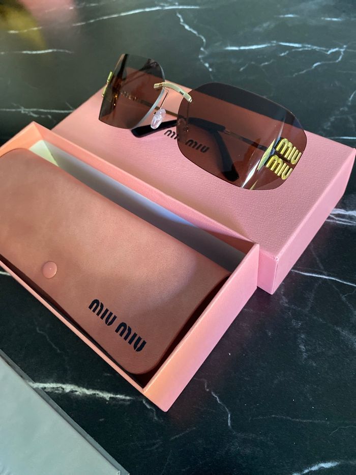 Lunette de soleil - photo numéro 2