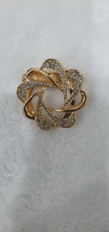 Broche
