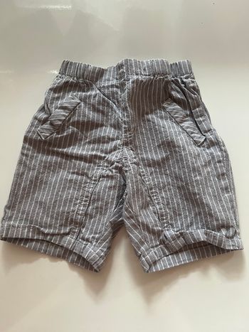 Short à rayures