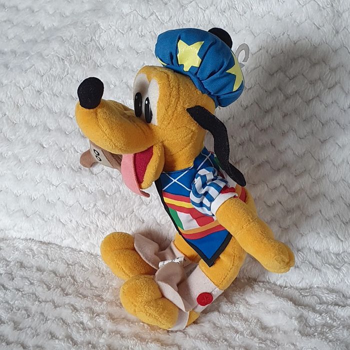 Petite peluche de pluto rare imaginations parade 2000 disney - photo numéro 6