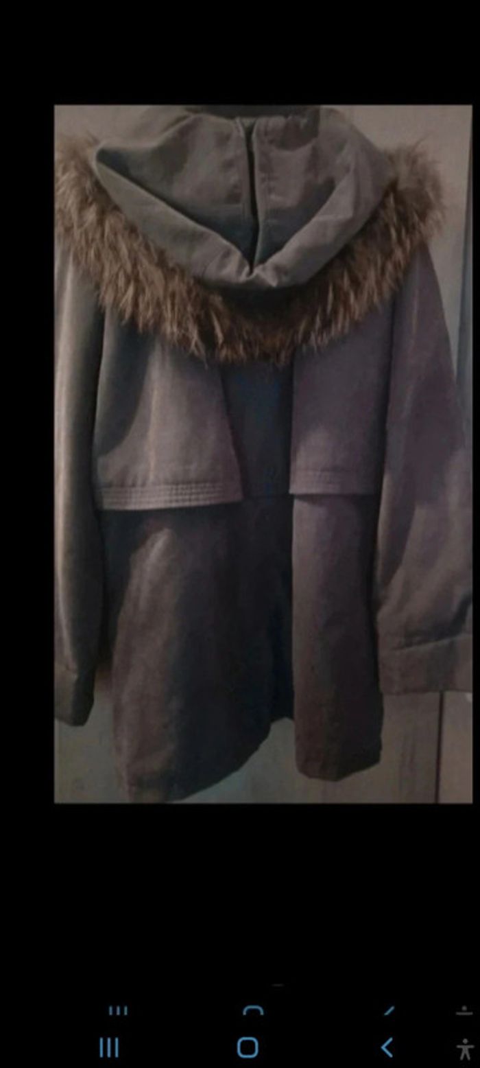Joli manteau femme taille 42 acheté en boutique meyer habillement qualité exceptionnelle - photo numéro 2