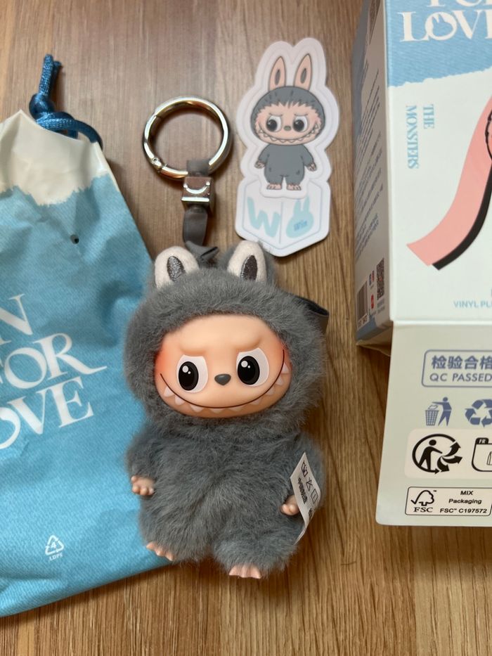 Labubu Pin for Love W - photo numéro 2