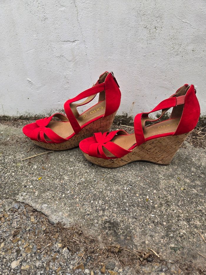 Sandales compensées 39 Texto