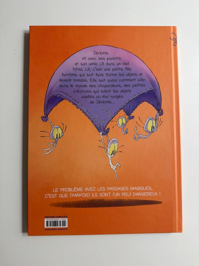 BD Lili Ghost - Le bureau des chapardeurs - Tome 2 - photo numéro 2