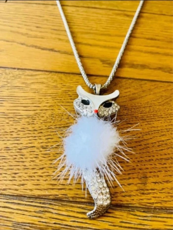 Sublime collier renard articulé avec pompon