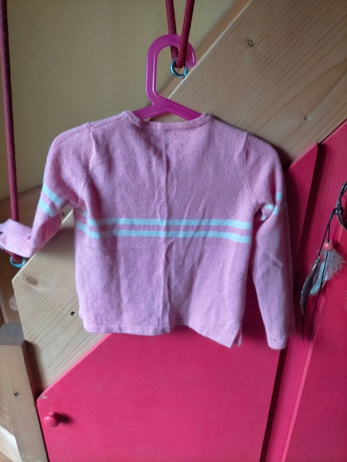 Très joli pull 4 ans - photo numéro 3