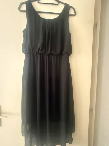 Robe noire Vila