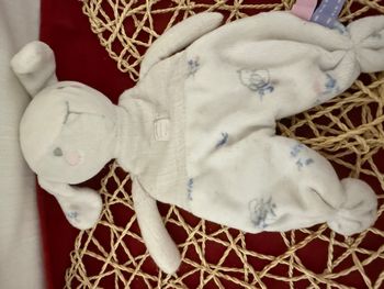 Sergent Major Doudou Lapin Lange Plat Fleur Rose Bleu