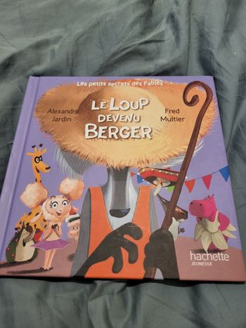 Livre Mc Donalds les petits secrets des fables "le loup devenu Berger"