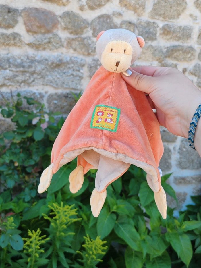 Doudou plat moulin roty - singe les loustics
