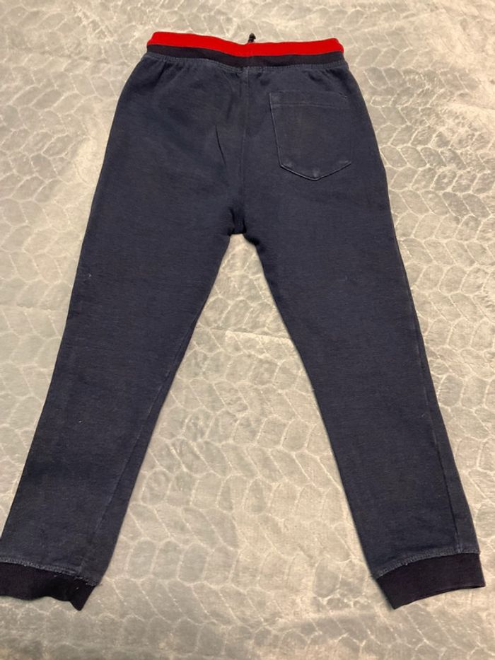 Jogging 6 ans du pareil au même - photo numéro 3