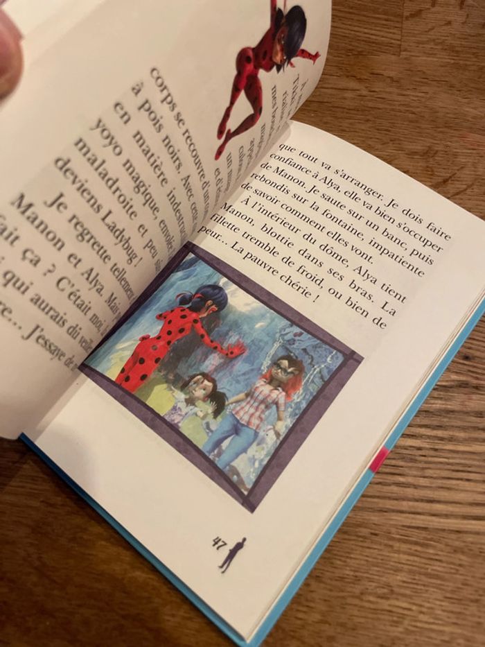 Livre La bibliothèque Rose Miraculous Une super baby sitter Numéro 1 - photo numéro 7