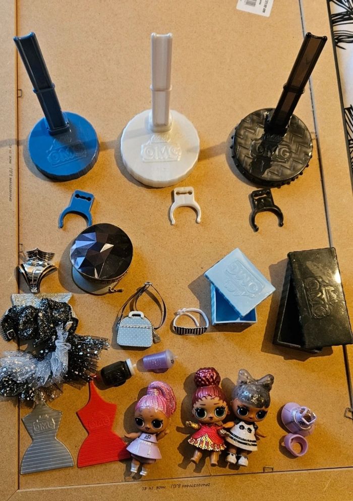 3 poupées LOL OMG et accessoires - photo numéro 3