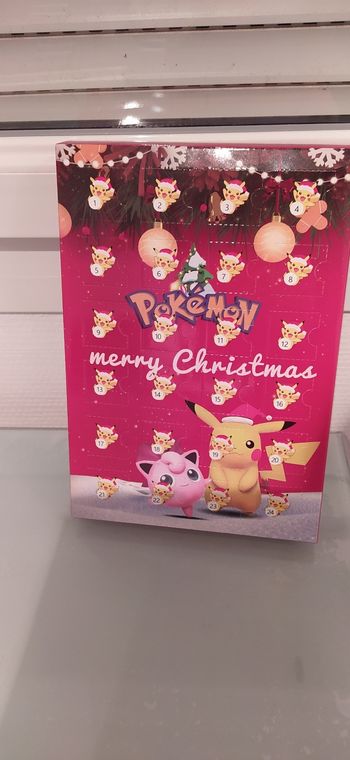 Calendrier Pokémon et ses 24 figurines pour Noël