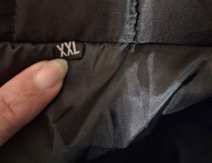 Doudoune noire - photo numéro 4