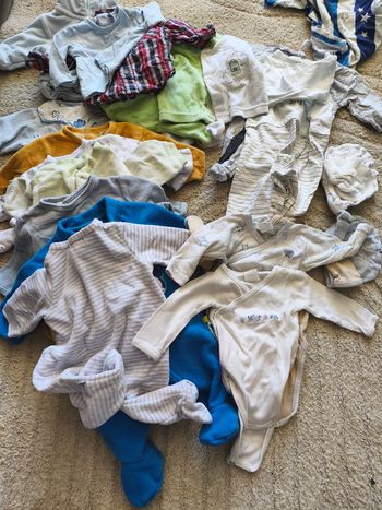 Lot vêtements 1mois