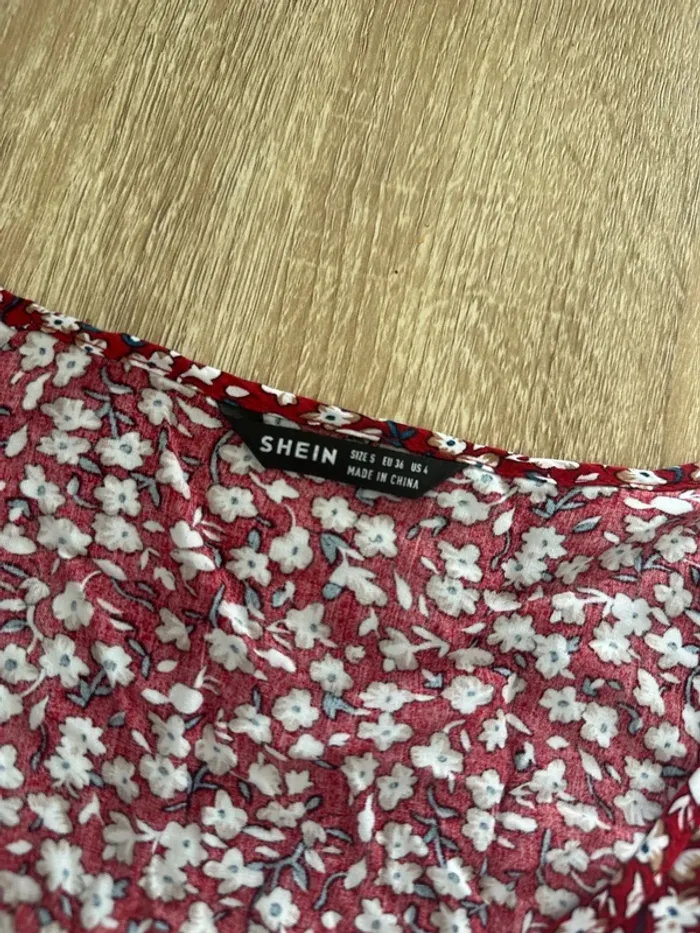 Robe à fleurs - photo numéro 3