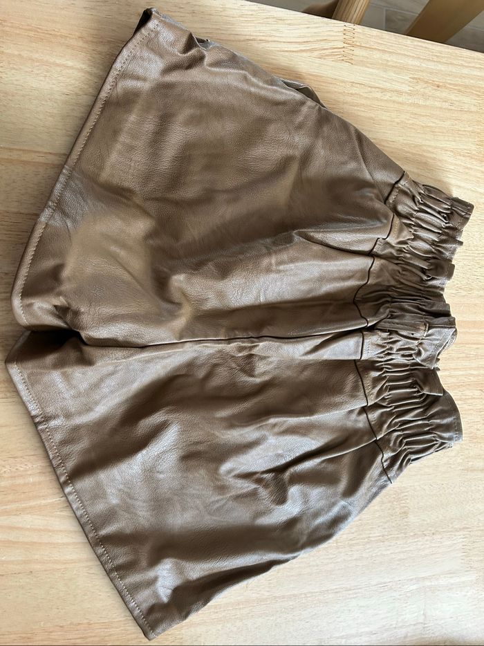 À vendre 4 petits shorts en parfait état  taille 36 - photo numéro 6