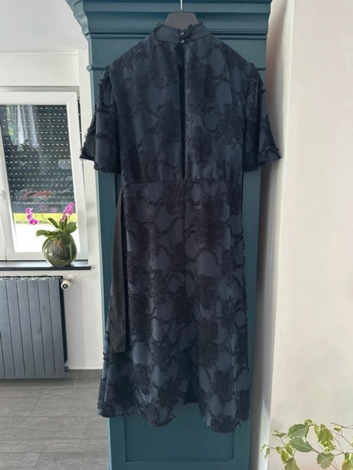 Robe Zara Fleurie Noire - photo numéro 2