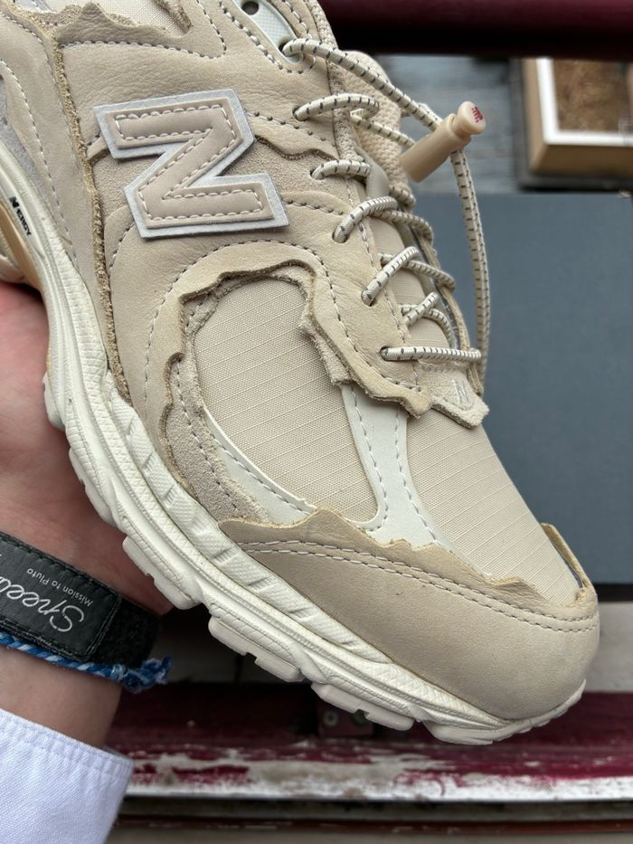 New Balance 2002R Cream  - Taille 40 - Neuves - photo numéro 9