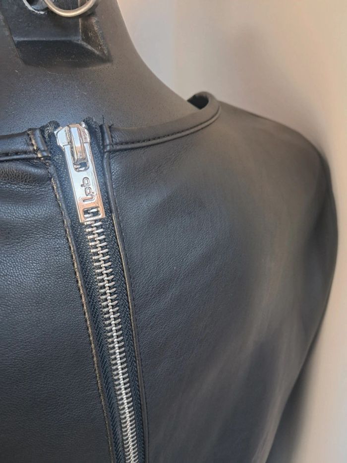 Les petites bombes robe simili T.36 neuve - photo numéro 9