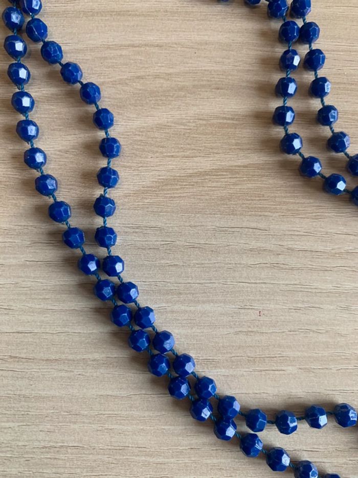 Collier bleu marine. - photo numéro 4