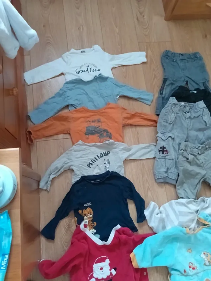 Lot de 19 vêtements hiver 18 mois garcon - photo numéro 2