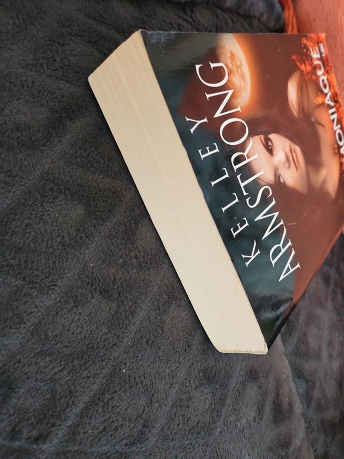 Livre broché kelley Armstrong démoniaque - photo numéro 6