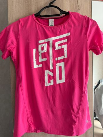 T-shirt rose de sport