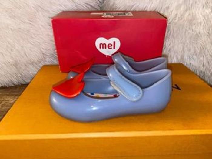 Ballerines Mélissa  24  Magnifiques et très originales  Vendues dans leur boite  Parfait état - photo numéro 2