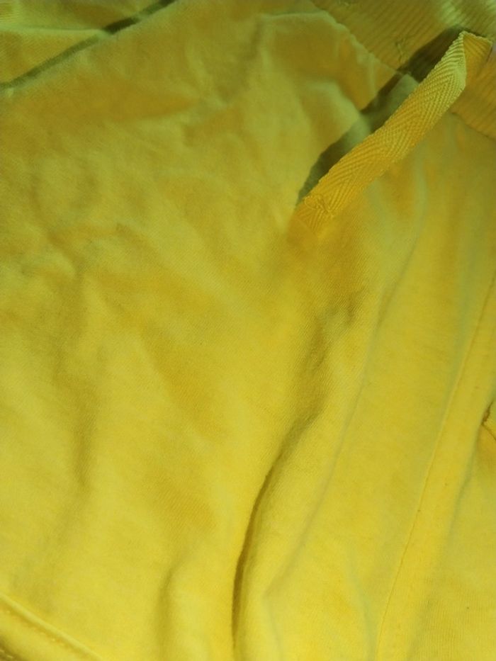 Short jaune fluo – Zeeman – Taille 158/164 - photo numéro 3