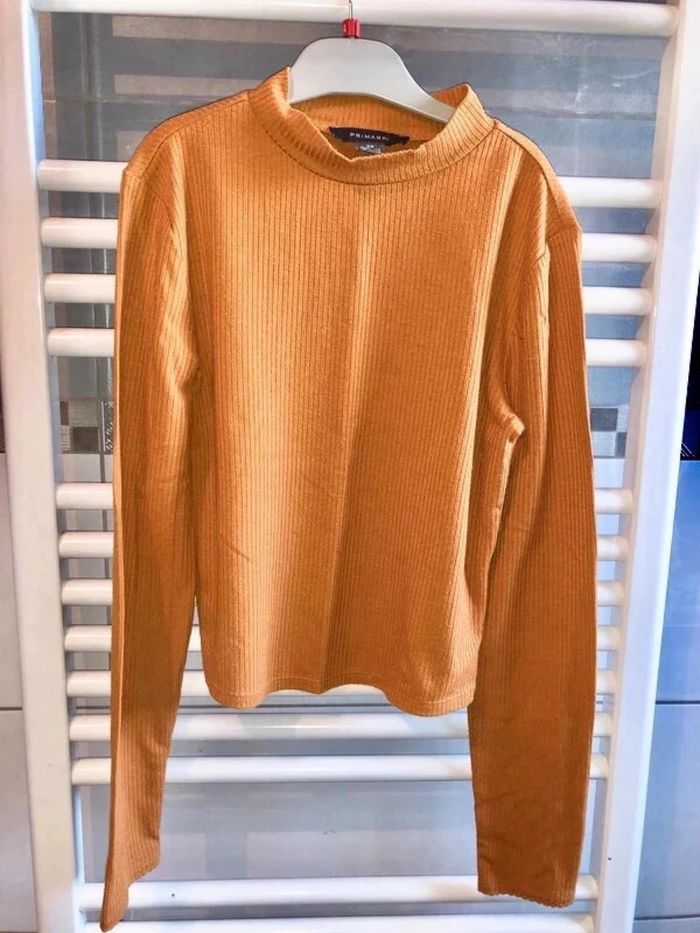 T shirt Primark moutarde taille XS en tbe à 2 euros