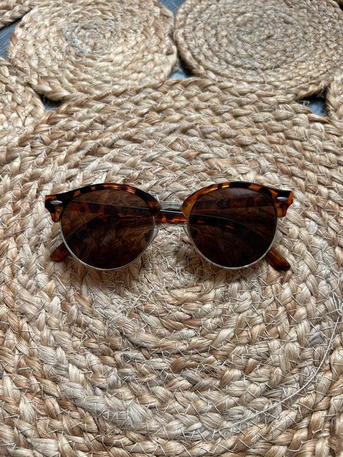 Lunettes de soleil